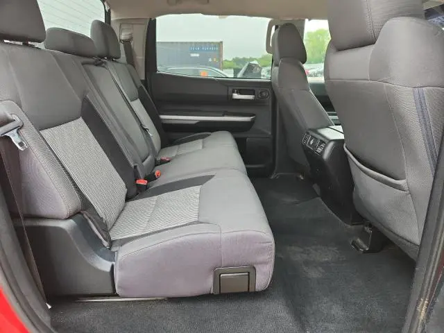 2016 TOYOTA TUNDRA CREWMAX SR5  