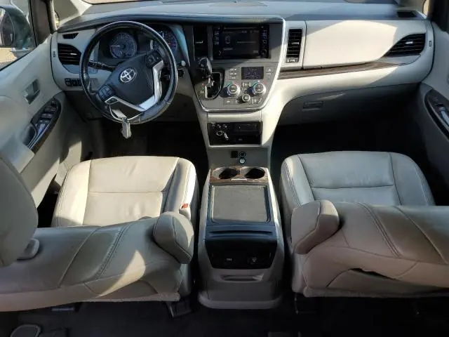 2016 TOYOTA SIENNA XLE  