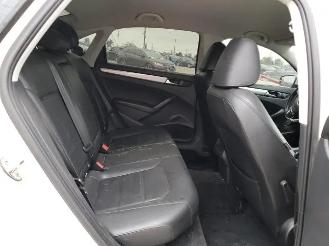 2015 VOLKSWAGEN PASSAT S