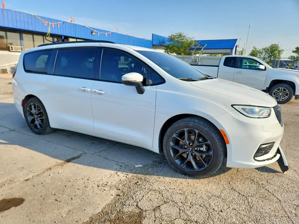 2023 CHRYSLER PACIFICA TOURING L  