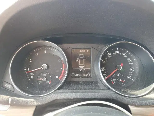 2016 VOLKSWAGEN PASSAT SE  