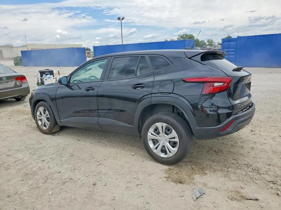 2025 CHEVROLET TRAX LS  