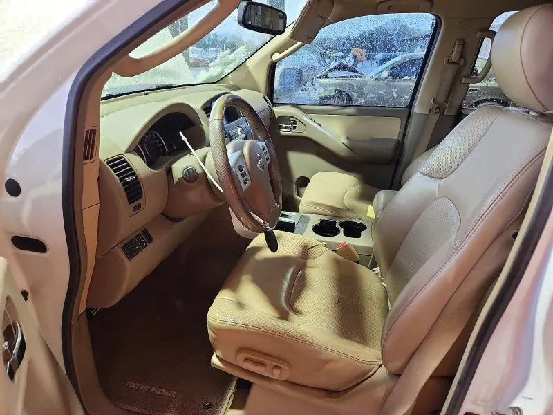 2011 NISSAN PATHFINDER S  