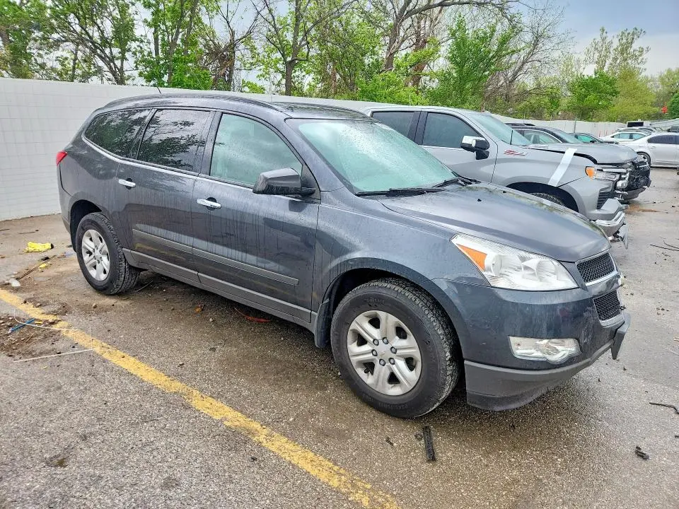 2012 CHEVROLET TRAVERSE LS  