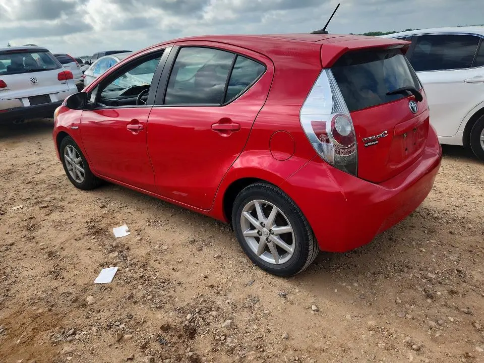2014 TOYOTA PRIUS C THREE  