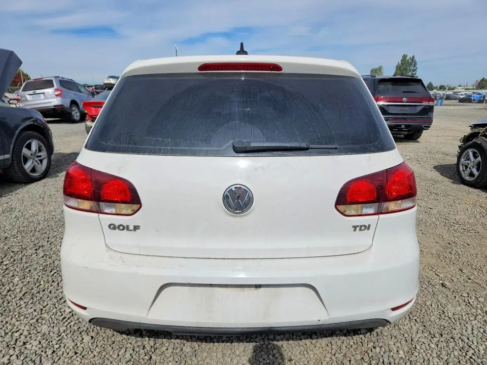 2011 VOLKSWAGEN GOLF   