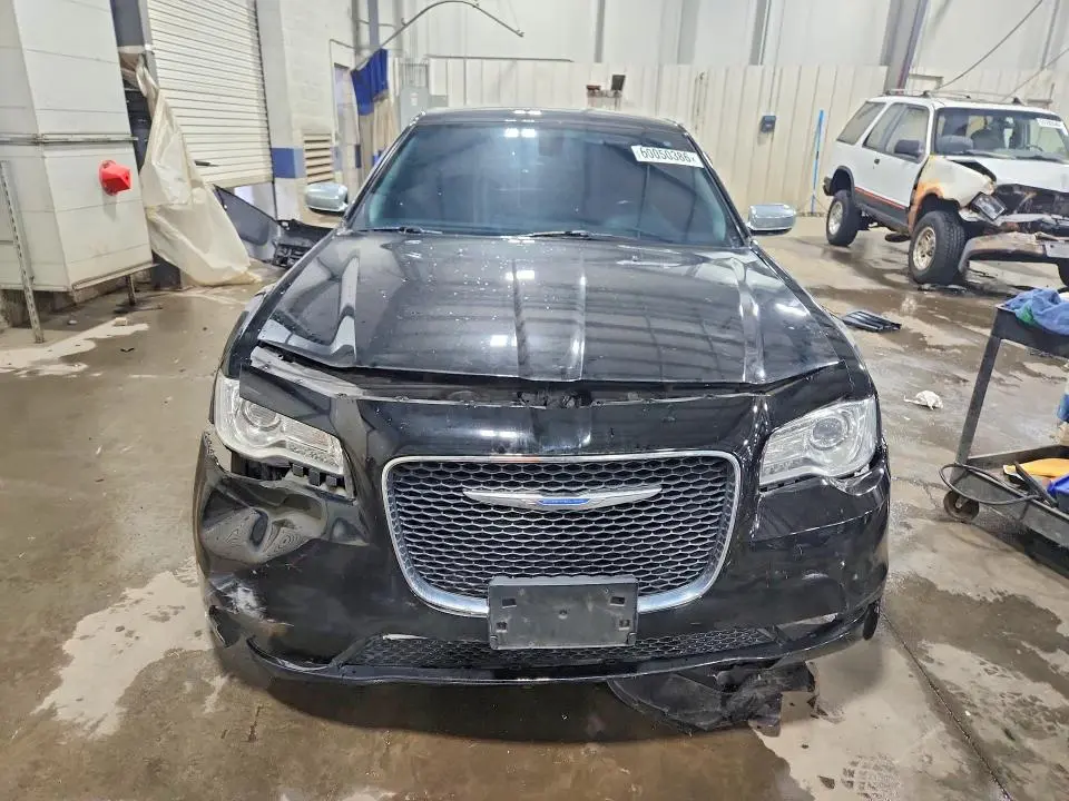 2018 CHRYSLER 300 TOURING  