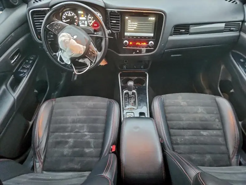 2020 MITSUBISHI OUTLANDER SE  