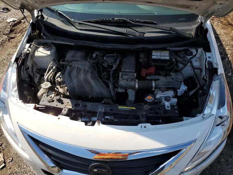 2018 NISSAN VERSA SV  