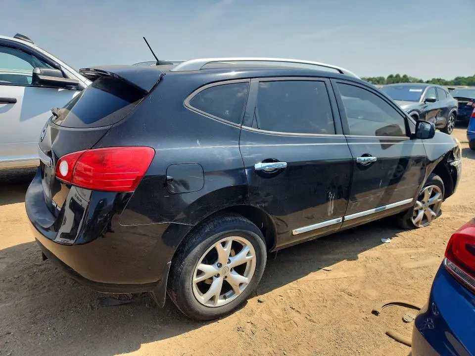 2011 NISSAN ROGUE S  