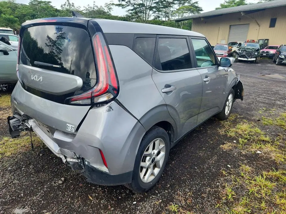 2025 KIA SOUL LX  