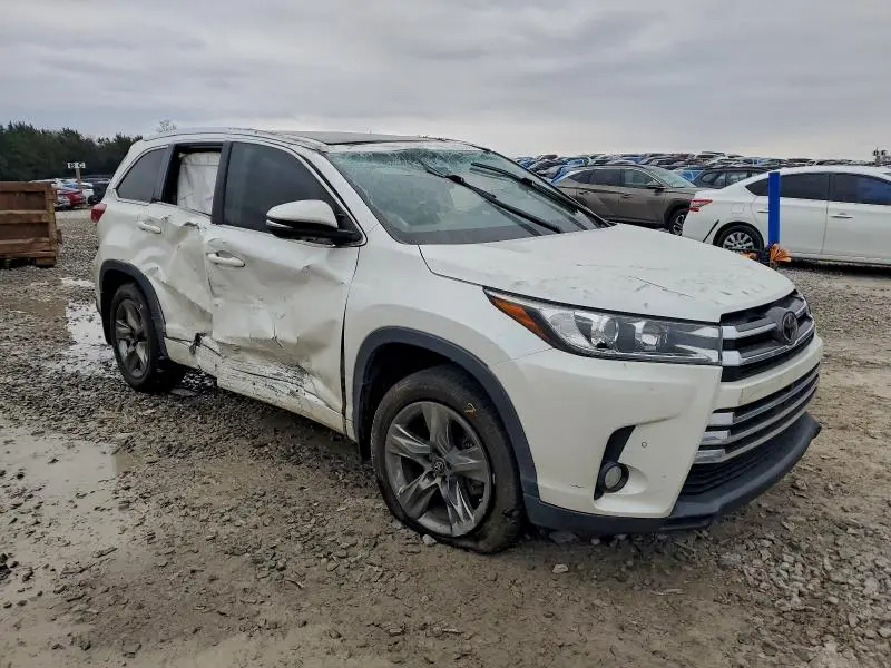 2017 TOYOTA HIGHLANDER LIMITED  