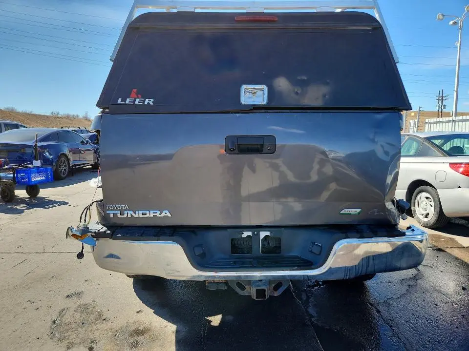 2011 TOYOTA TUNDRA GRADE  