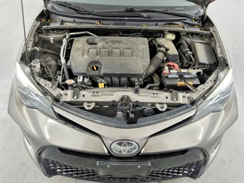 2019 TOYOTA COROLLA SE  