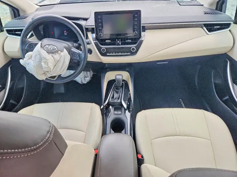 2020 TOYOTA COROLLA XLE  