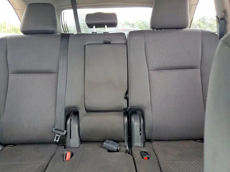 2017 TOYOTA HIGHLANDER LE  