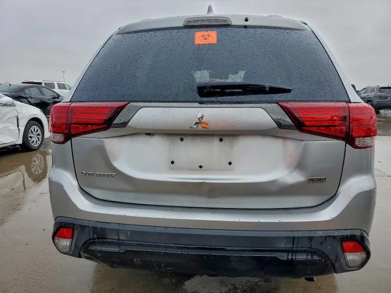 2020 MITSUBISHI OUTLANDER SE  