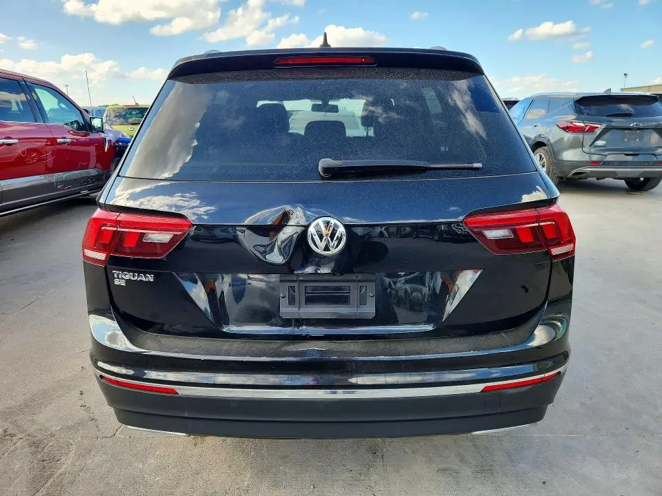 2021 VOLKSWAGEN TIGUAN SE  