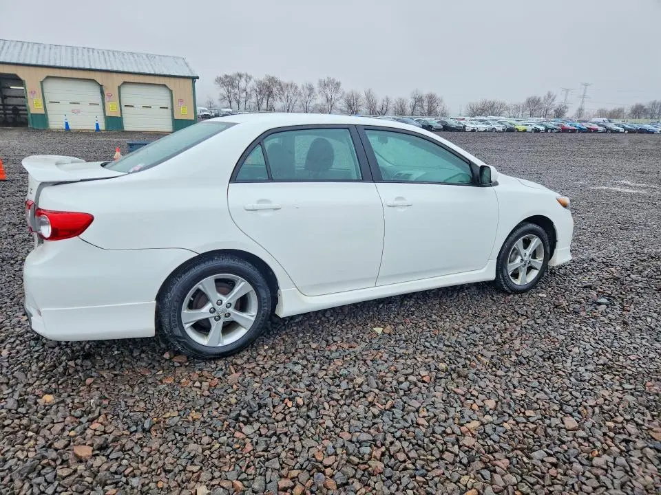 2011 TOYOTA COROLLA S  