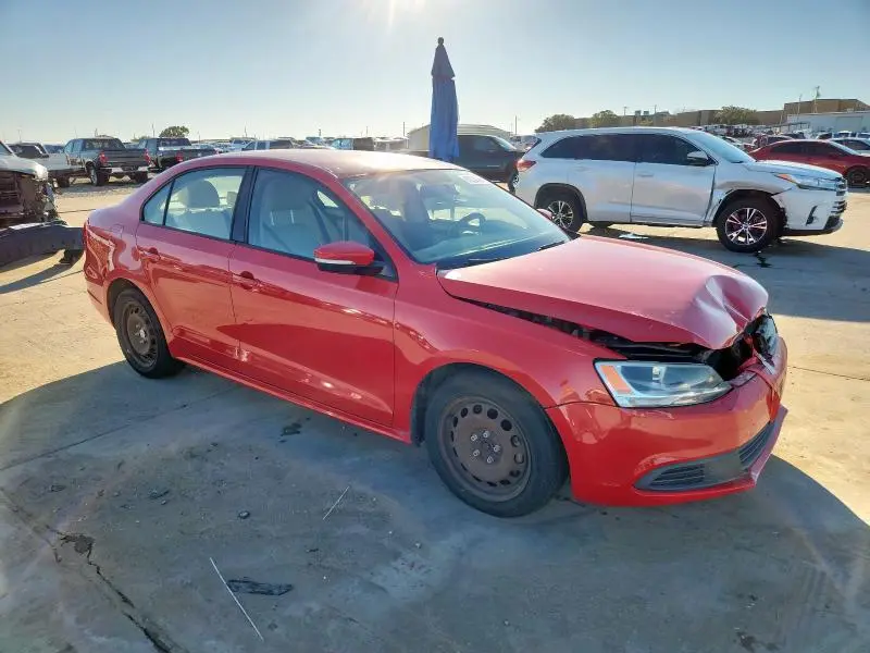 2012 VOLKSWAGEN JETTA SE  