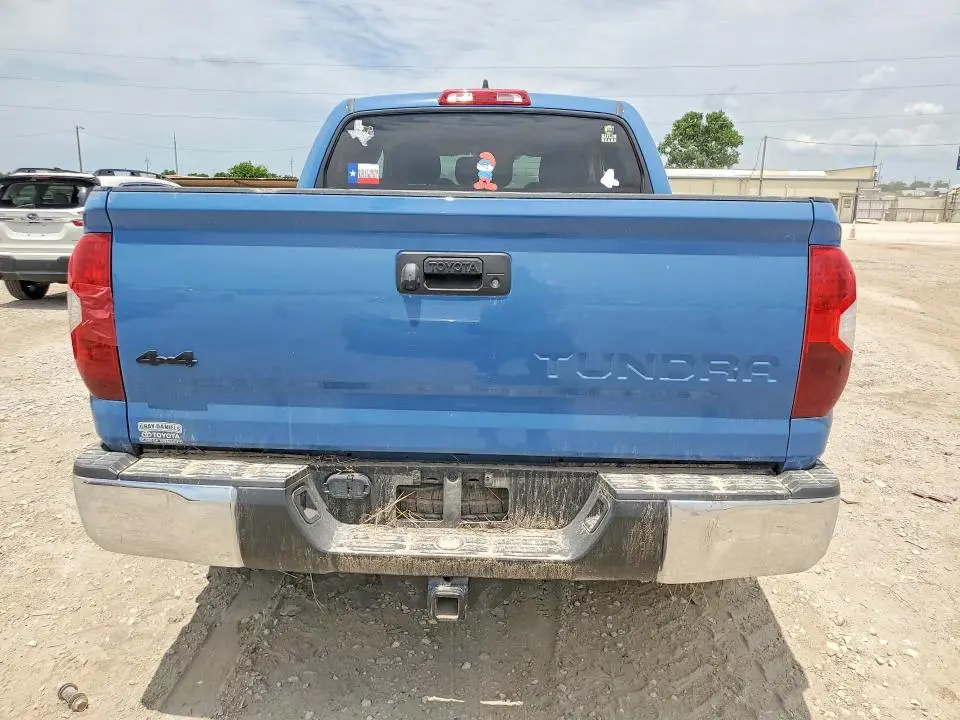 2020 TOYOTA TUNDRA SR5  