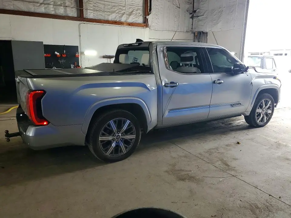 2023 TOYOTA TUNDRA CREWMAX CAPSTONE  