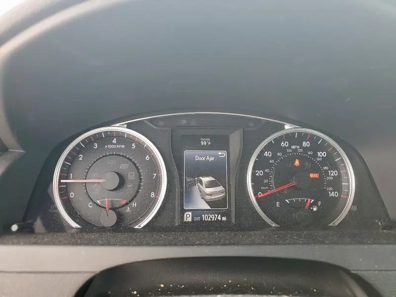 2016 TOYOTA CAMRY LE  