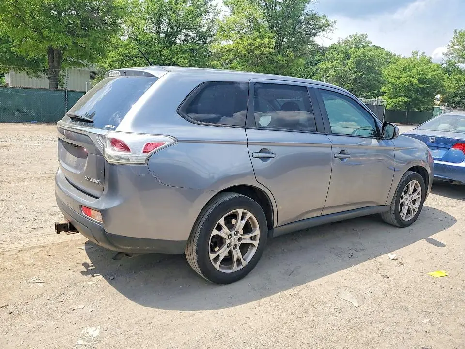 2014 MITSUBISHI OUTLANDER SE  