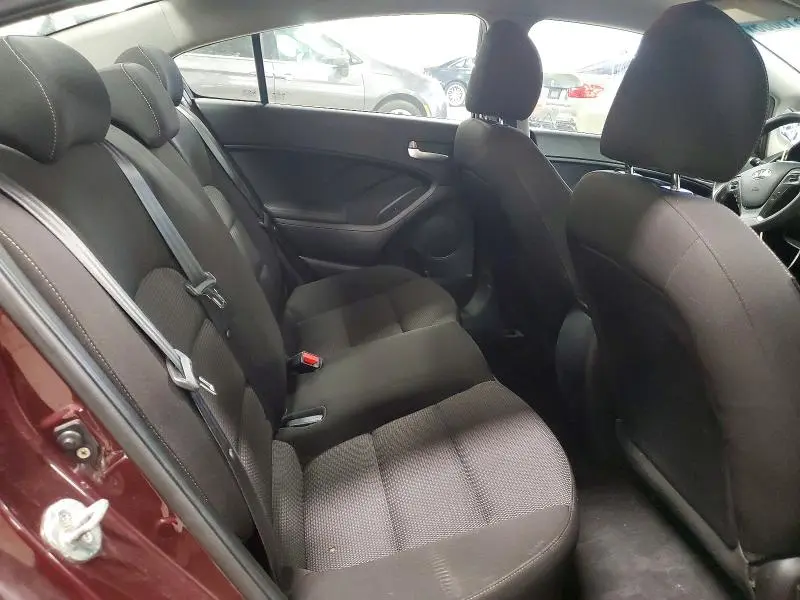 2017 KIA FORTE LX  