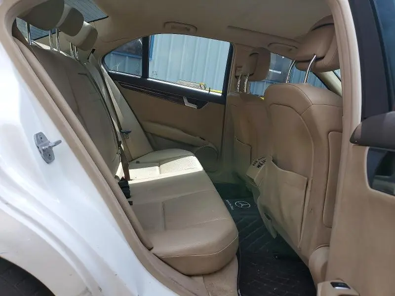 2013 MERCEDES-BENZ C 250  
