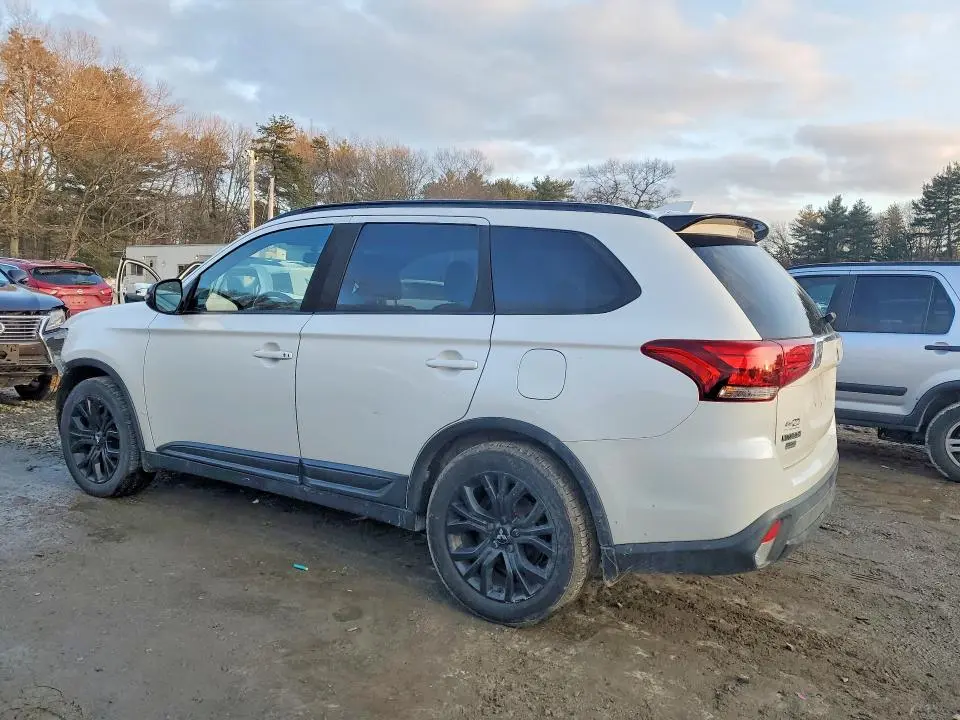 2018 MITSUBISHI OUTLANDER SE  