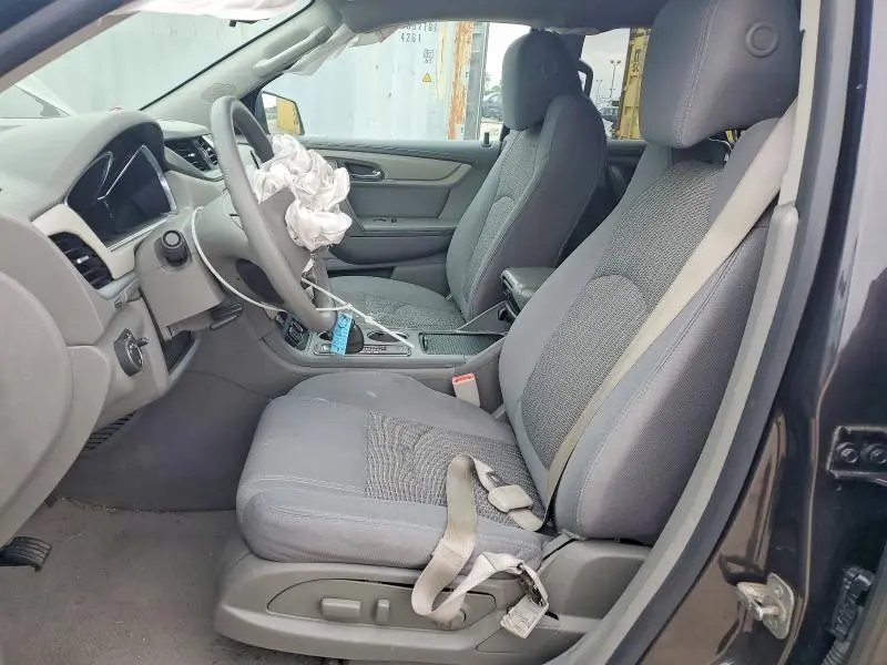 2015 CHEVROLET TRAVERSE LS  
