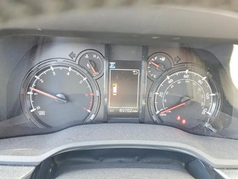 2022 TOYOTA 4RUNNER SR5  