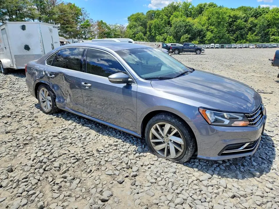 2018 VOLKSWAGEN PASSAT SE  