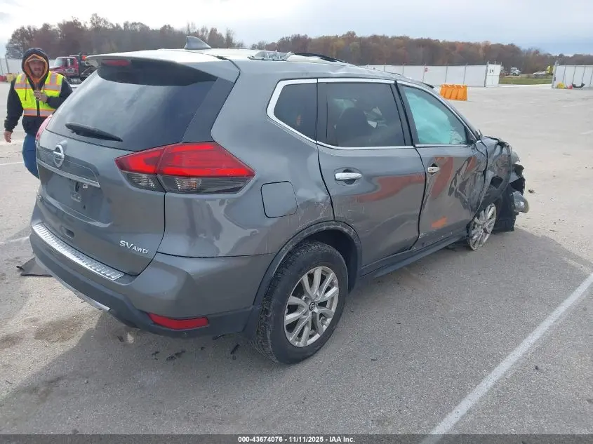 2017 NISSAN ROGUE SV