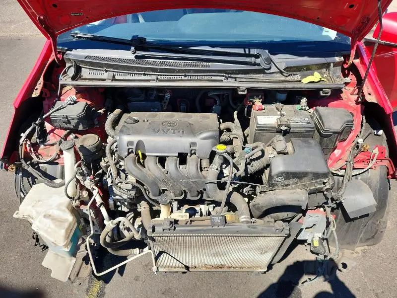 2013 TOYOTA YARIS 5-DOOR LE  