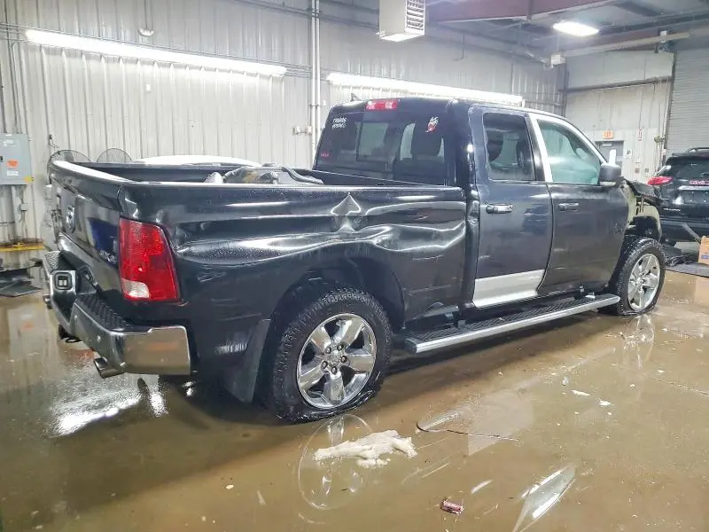 2015 RAM 1500 SLT  