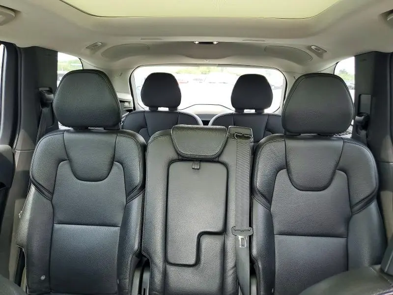 2016 VOLVO XC90 T6  