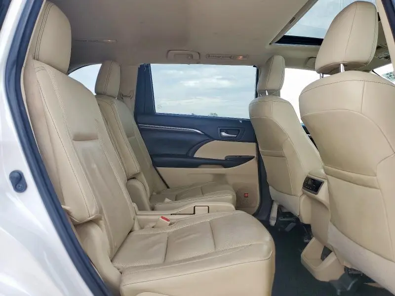 2016 TOYOTA HIGHLANDER LIMITED  