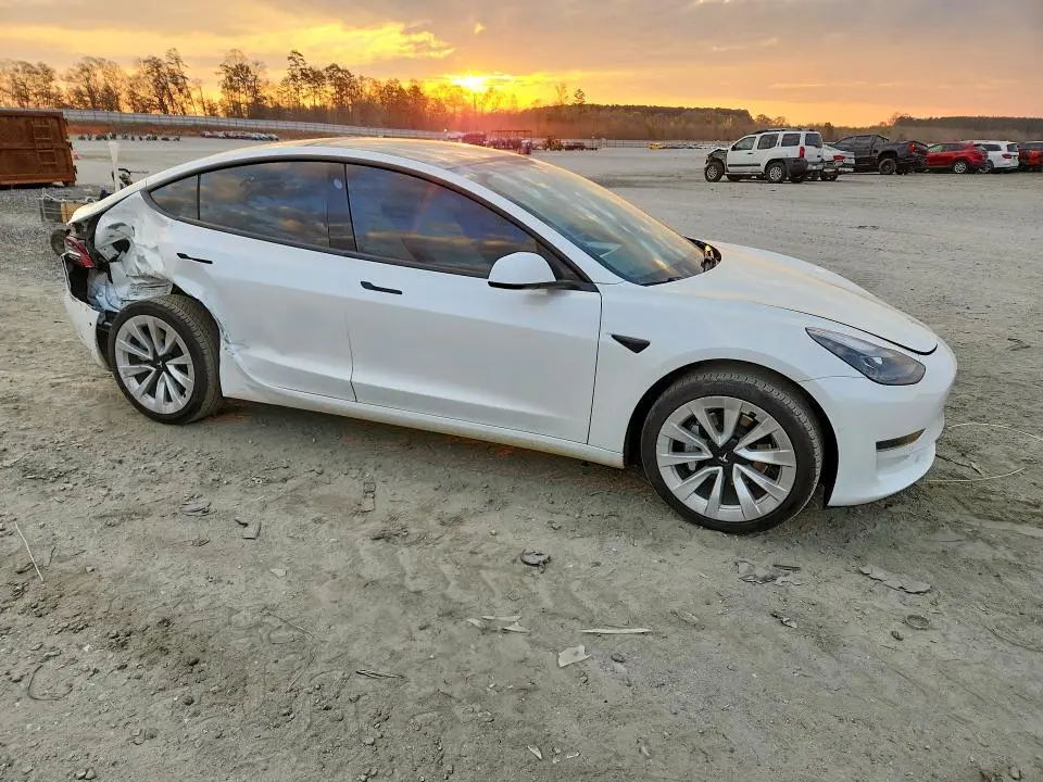2021 TESLA MODEL 3   