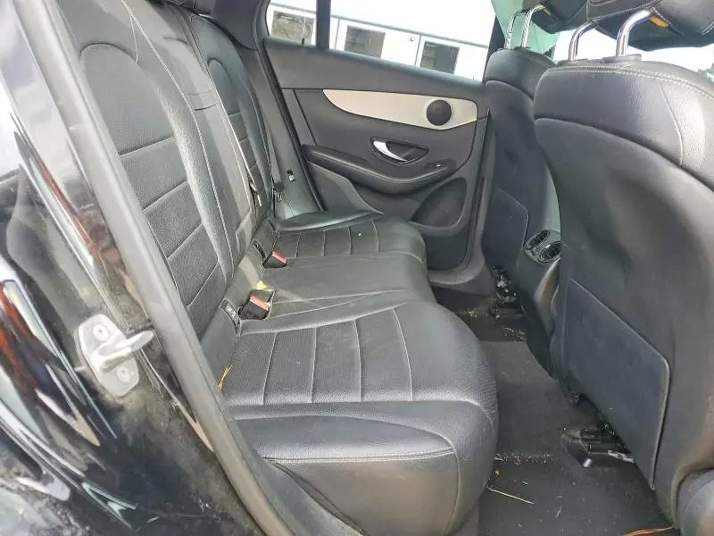 2017 MERCEDES-BENZ GLC 300  