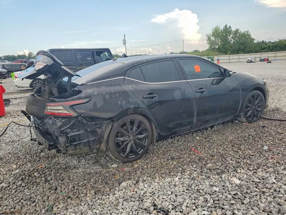 2021 NISSAN MAXIMA SR  