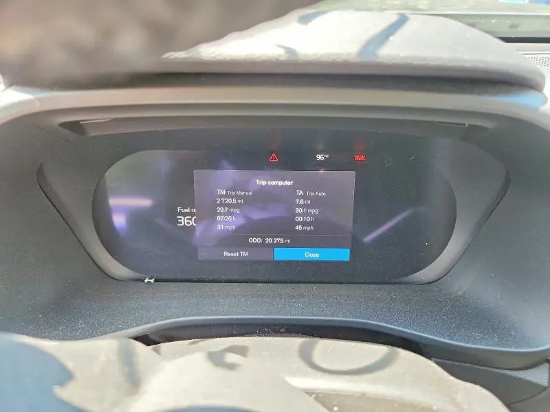 2024 VOLVO XC40 ULTIMATE  