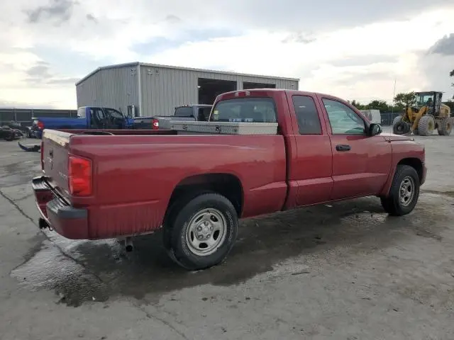 2011 DODGE DAKOTA ST  