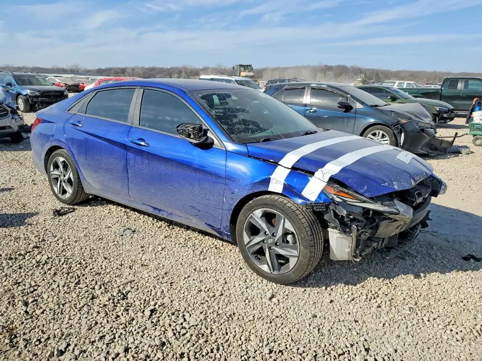 2023 HYUNDAI ELANTRA SEL  