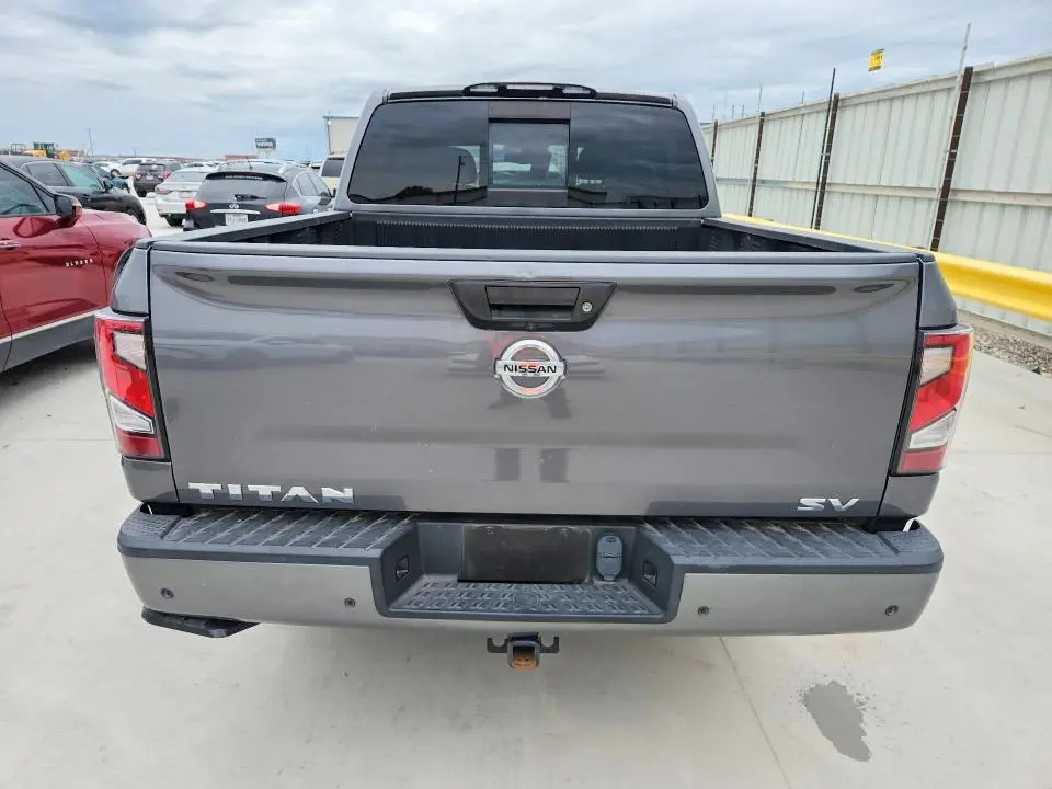 2020 NISSAN TITAN SV  