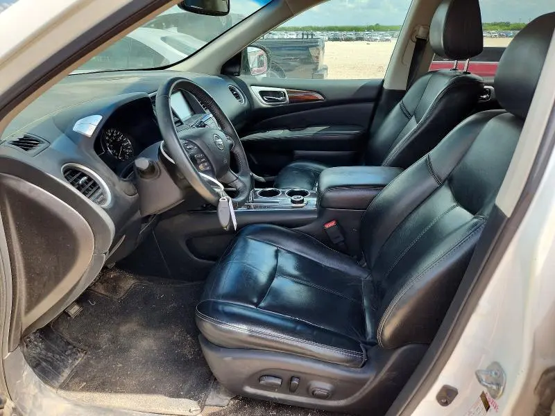 2016 NISSAN PATHFINDER SL  