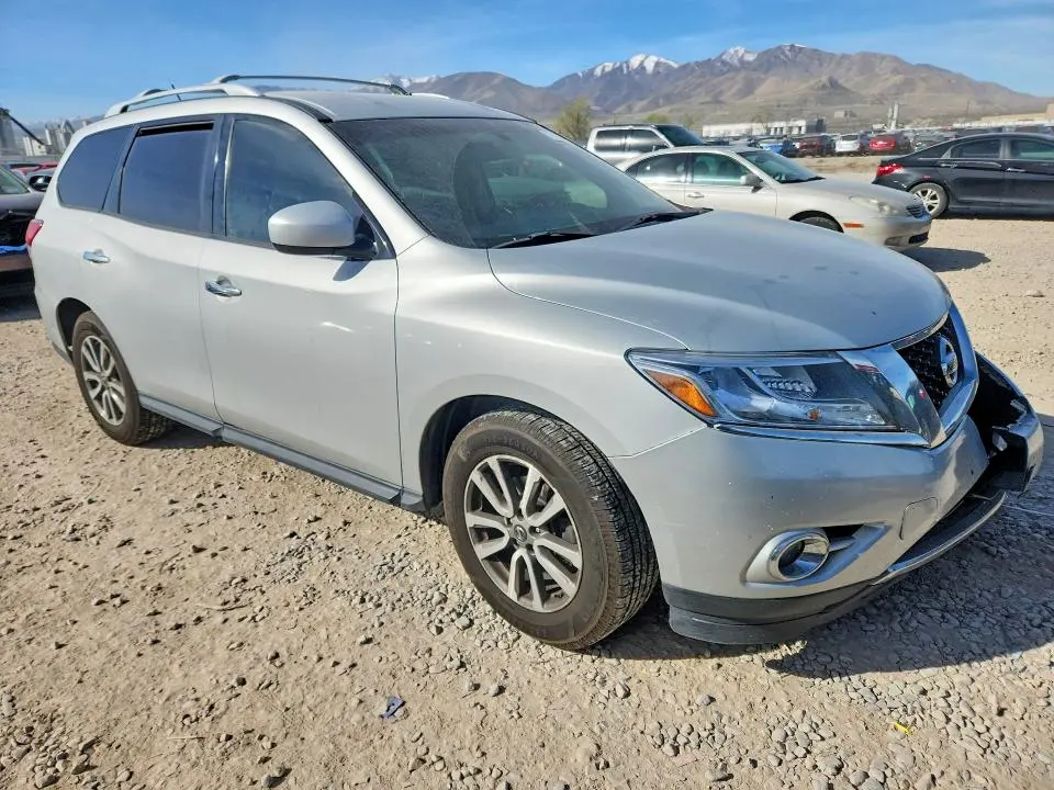 2015 NISSAN PATHFINDER SV  