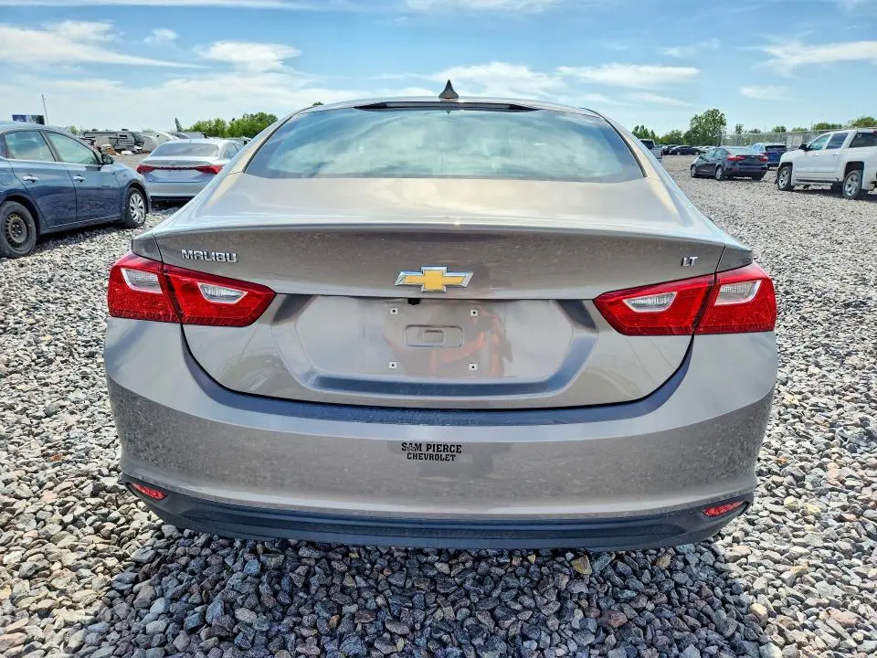 2017 CHEVROLET MALIBU LT  