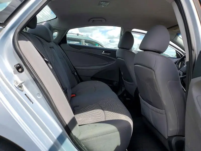 2011 HYUNDAI SONATA GLS  